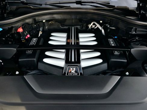 Used 2019 Rolls-Royce Cullinan image 20