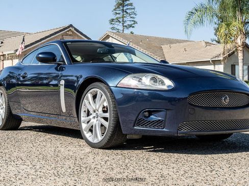 Used 2007 Jaguar XKR R RWD image 10