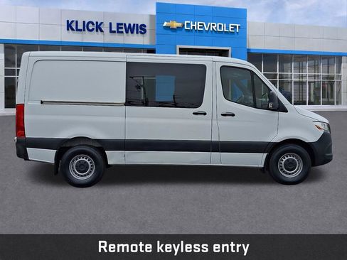 Used 2022 Mercedes-Benz Sprinter 2500 image 9