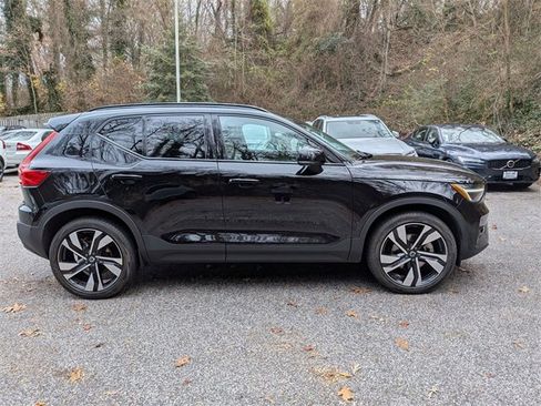 Certified 2023 Volvo XC40 B5 Plus w/ Protection Package Premier image 8