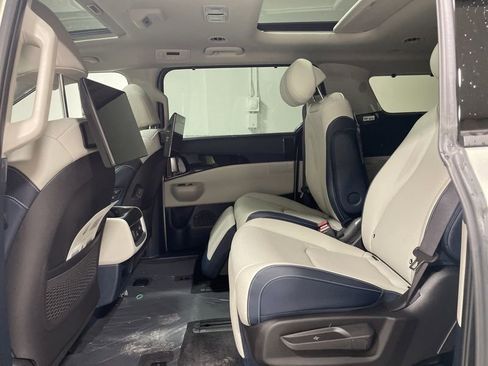 New 2026 Kia Carnival SX Prestige image 17