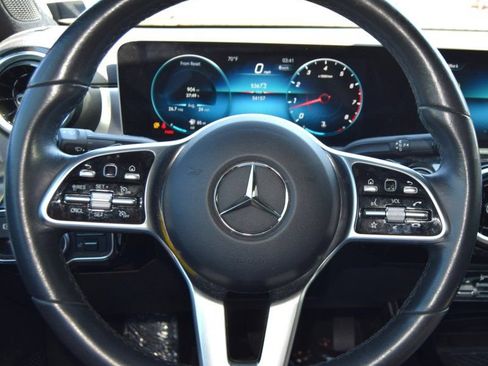 Used 2020 Mercedes-Benz CLA 250 image 22