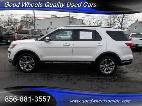 Used 2019 Ford Explorer Limited w/ Ford Safe & Smart Package image 8