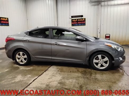 Used 2012 Hyundai Elantra GLS w/ Preferred Pkg 3 FWD image 2