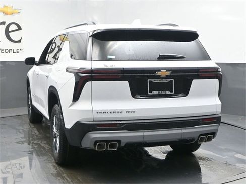 New 2026 Chevrolet Traverse LT w/ LPO, Floor Liner Package image 14