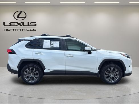 Used 2024 Toyota RAV4 XLE Premium w/ Weather Package AWD/4WD image 5