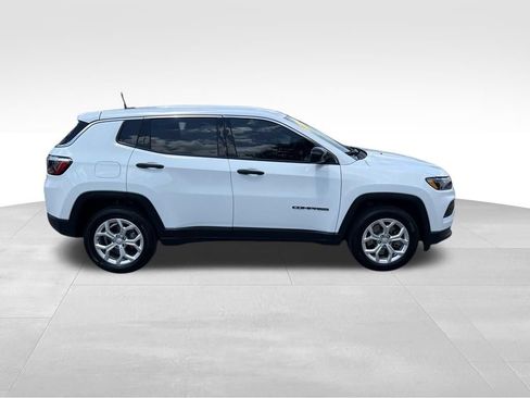 Used 2024 Jeep Compass Sport AWD/4WD image 8