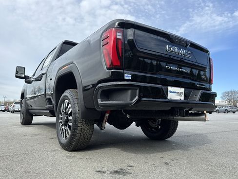 New 2026 GMC Sierra 2500 Denali Ultimate AWD/4WD image 8