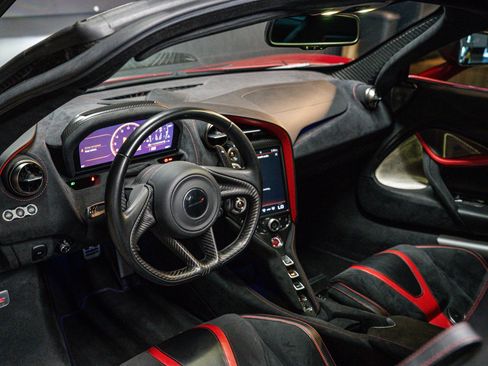 Used 2018 McLaren 720S RWD image 7