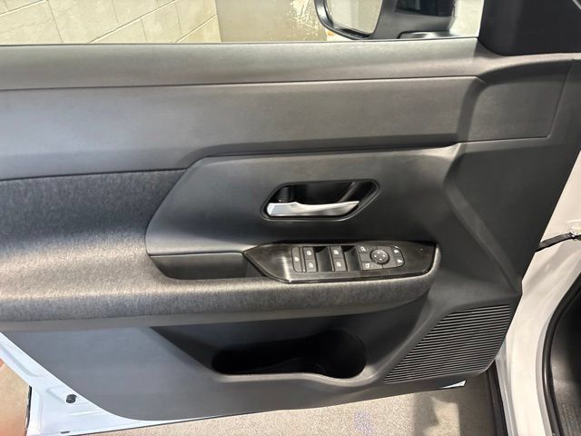 New 2027 Nissan Kicks SV w/ SV Premium Package AWD/4WD image 10