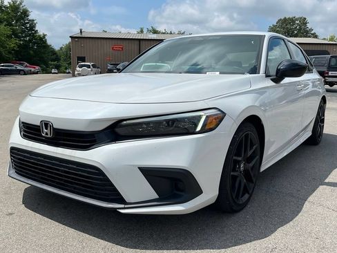 Used 2023 Honda Civic Sport image 4