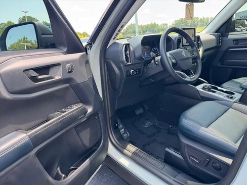 Used 2024 Ford Bronco Sport Outer Banks w/ Tech Package AWD/4WD image 14