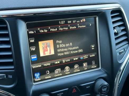 Used 2017 Jeep Grand Cherokee Limited image 33