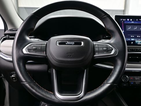 Used 2022 Jeep Compass Limited w/ Sun and Sound Group image 24