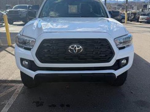Used 2021 Toyota Tacoma SR5 image 3