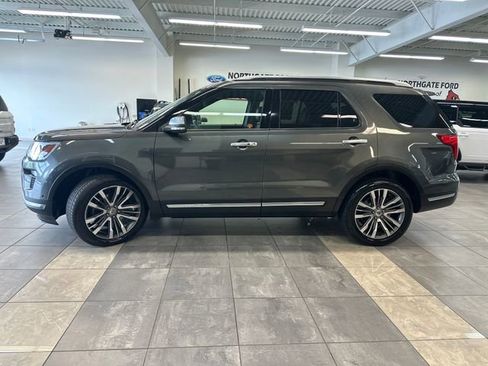 Used 2018 Ford Explorer Platinum AWD/4WD image 17