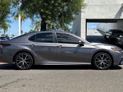 Used 2023 Toyota Camry SE FWD image 7