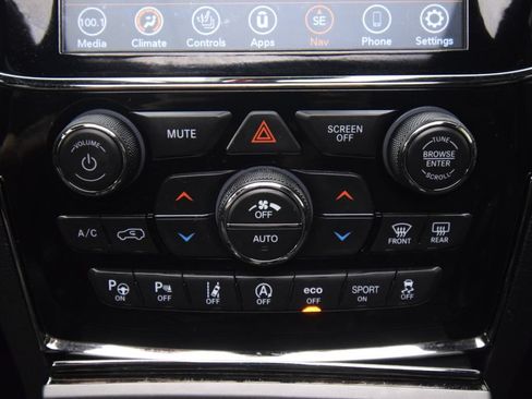 Used 2020 Jeep Grand Cherokee High Altitude AWD/4WD image 35