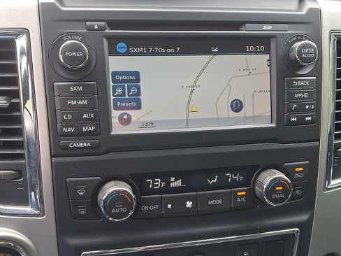 Used 2016 Nissan Titan SL AWD/4WD image 17