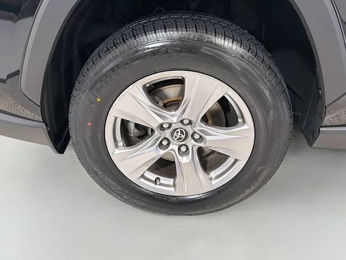 Used 2022 Toyota RAV4 XLE w/ Convenience Package AWD/4WD image 33