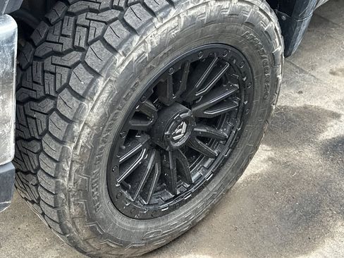 Used 2022 GMC Sierra 2500 SLT image 8