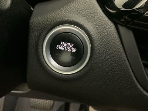 Used 2018 Buick Envision Essence image 18