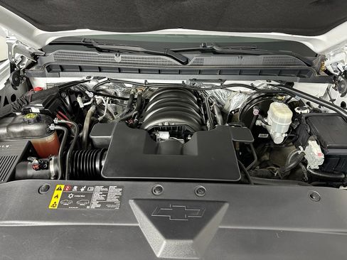 Used 2018 Chevrolet Silverado 1500 Custom w/ Custom Value Package image 13