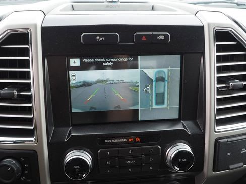 Used 2016 Ford F150 Lariat w/ Equipment Group 502A Luxury AWD/4WD image 25