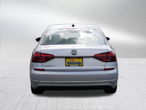 Used 2017 Volkswagen Passat 1.8T SE FWD image 7
