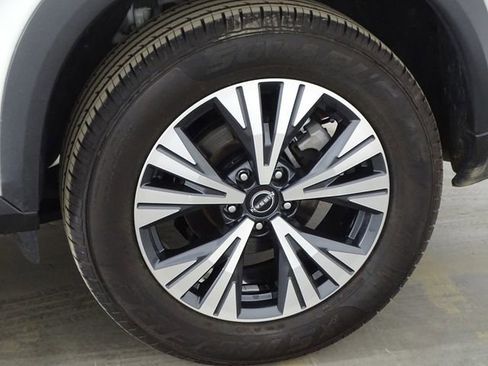 Used 2023 Nissan Rogue SV AWD/4WD image 39