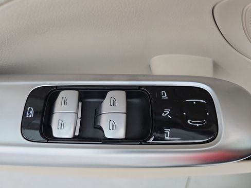 New 2026 Mercedes-Benz C 300 4MATIC Sedan image 27