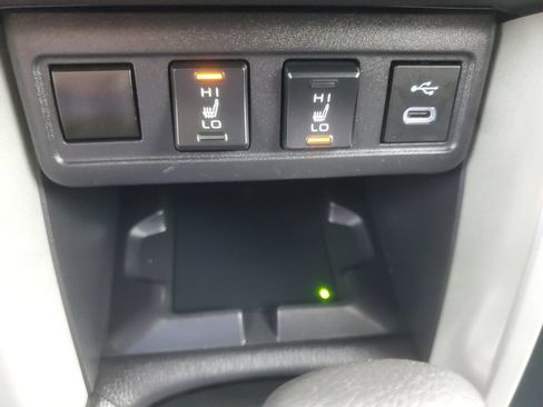 Used 2025 Toyota Corolla Cross XLE AWD/4WD image 23