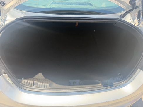 Used 2012 Jaguar XF Portfolio RWD image 22