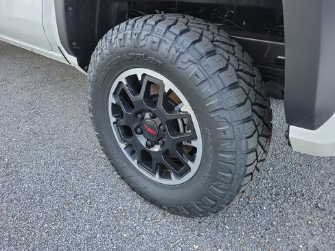 New 2026 Toyota Tacoma TRD Off-Road w/ TRD Off Road Upgrade Package AWD/4WD image 26