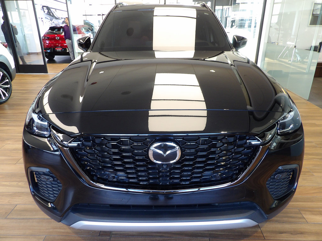 Certified 2025 MAZDA CX-70 Plug-In Hybrid w/ Premium Plus AWD/4WD image 2
