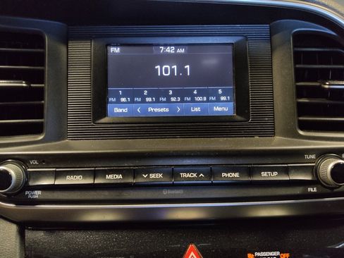 Used 2019 Hyundai Elantra SE w/ Cargo Package FWD image 25