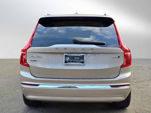 Used 2024 Volvo XC90 B6 Ultimate w/ Protection Package Premier image 4