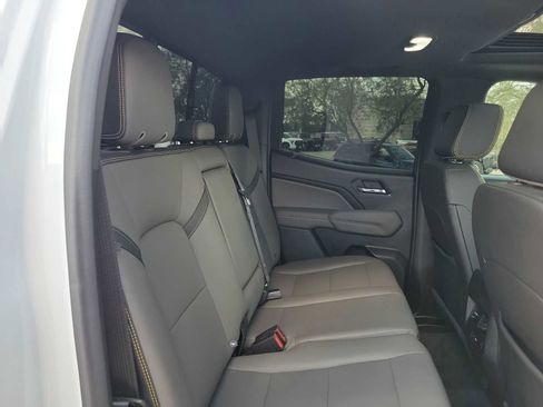 Used 2023 Chevrolet Colorado ZR2 w/ ZR2 Convenience Package III image 13