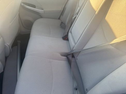 Used 2015 Toyota Prius Two image 11