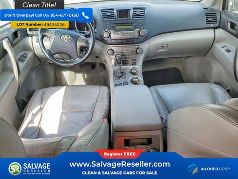 Used 2010 Toyota Highlander SE image 11