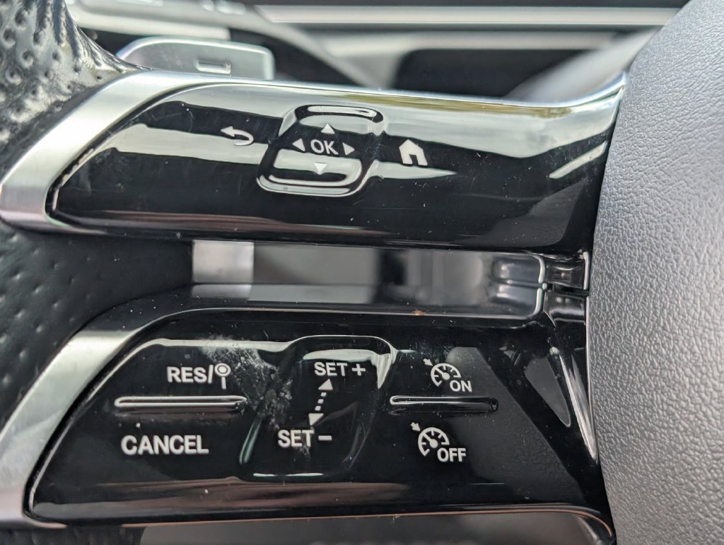 Used 2022 Mercedes-Benz C 300 Sedan image 32
