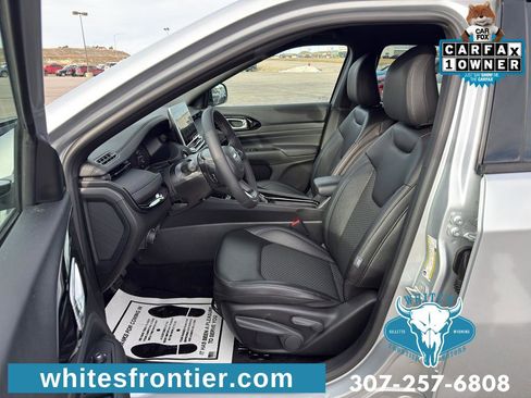 Used 2026 Jeep Compass Latitude image 16