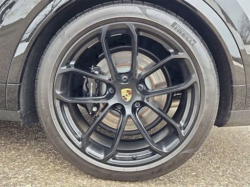 Certified 2024 Porsche Cayenne Turbo image 11