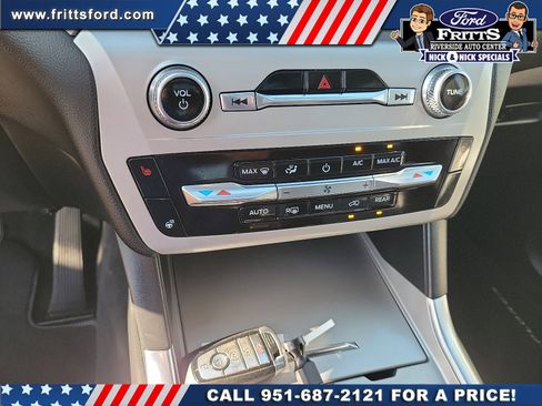 Certified 2022 Ford Explorer XLT w/ Equipment Group 202A image 9