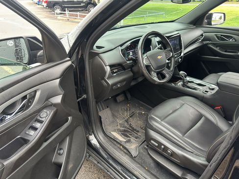 Used 2022 Chevrolet Traverse LT w/ LPO, Floor Liner Package AWD/4WD image 18