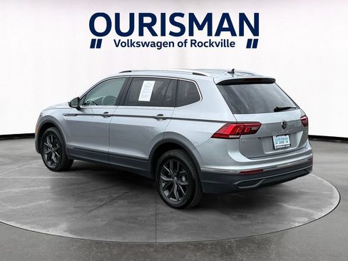 Used 2024 Volkswagen Tiguan SE AWD/4WD image 4