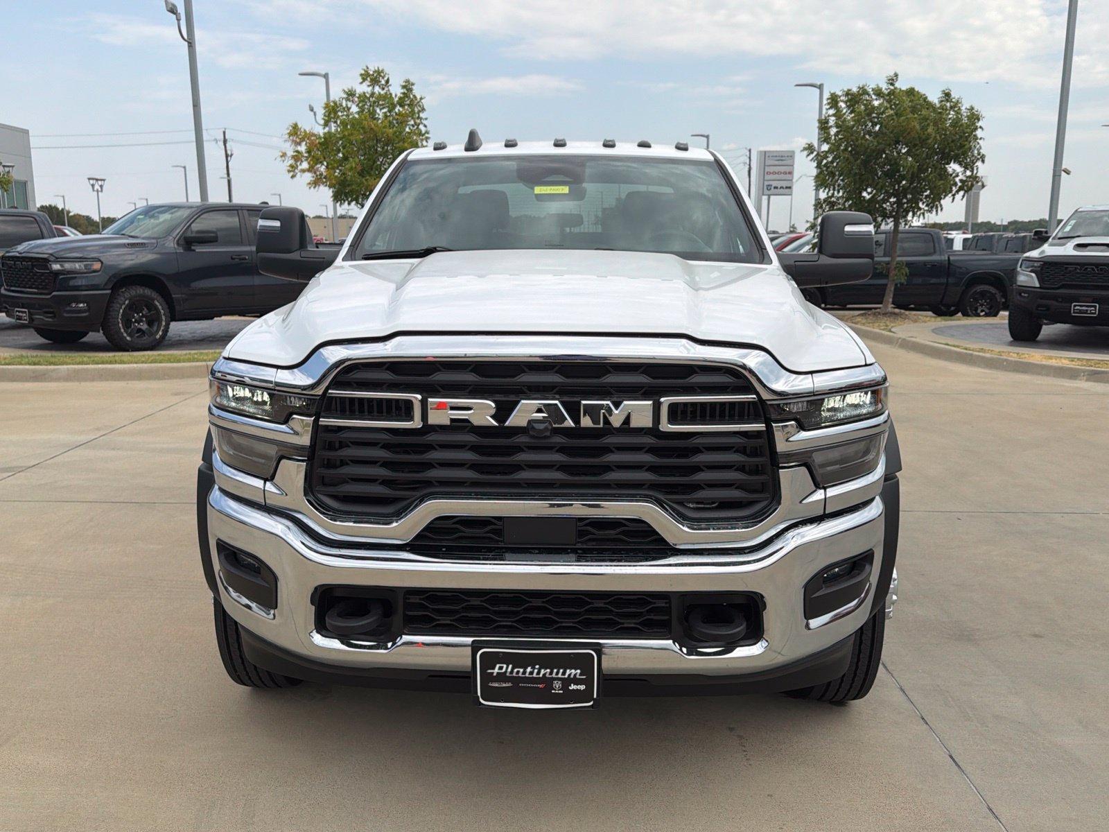 New 2027 RAM 4500 Tradesman w/ Chrome Appearance Group AWD/4WD image 8