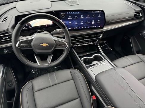 Used 2025 Chevrolet Traverse High Country w/ LPO, Floor Liner Package image 10