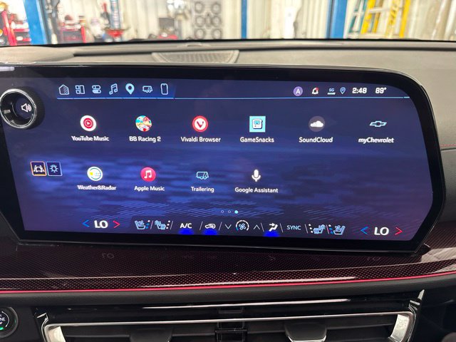Used 2025 Chevrolet Traverse RS AWD/4WD image 38