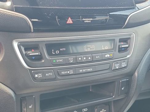 Used 2024 Honda Passport TrailSport image 24
